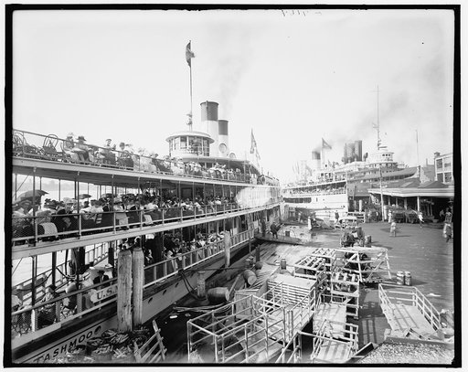 Detroit, Mich., White Star Line dock