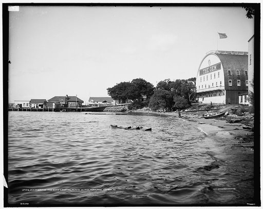 Gem Theatre and boat landing, Peak's [i.e. Peaks] Island, Portland harbor, Me.