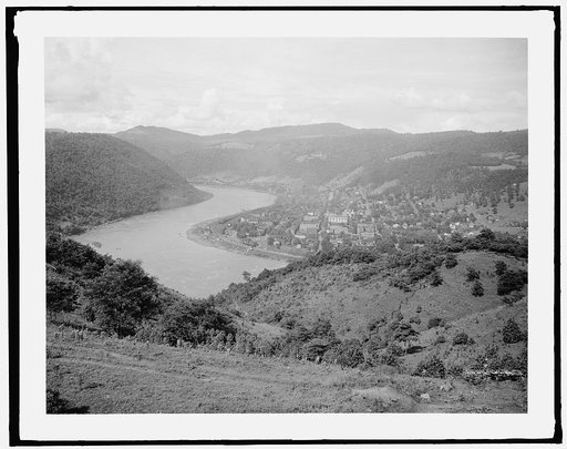 Hinton, W. Va. from west