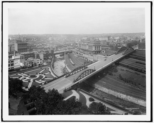 Pennsylvania Station, Baltimore, showing Charles Street and Jones Falls