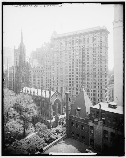 New York, N.Y., Trinity churchyard and the skyscrapers