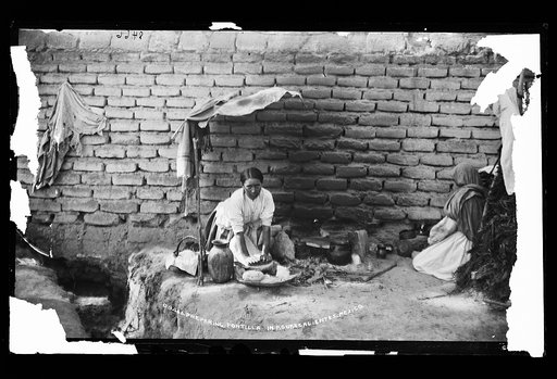 Preparing tortillas in Aguas Calientes, Mexico