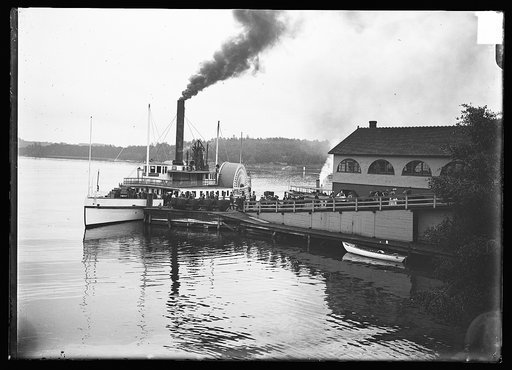 Steamer Mt. Washington at dock, Weirs, N.H.