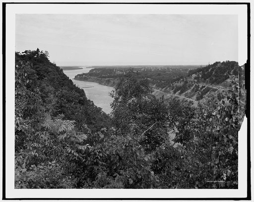 Niagara gorge from near Queenstown [sic] Heights, N.Y. [and Canada