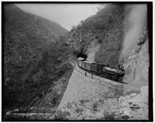 Tunnel 5, Temasopa [sic] Canon, Mexico