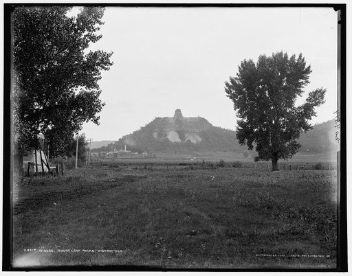 Winona, Sugar Loaf Rocks, distant view