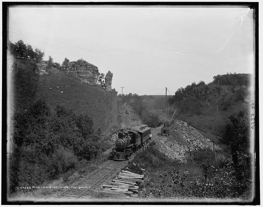 Near Lewiston, Minn., the Pulpit