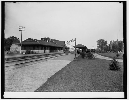 Elmhurst, Ill., Chicago & North-Western Ry. station