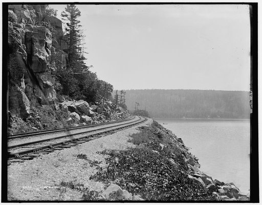 Devil's Lake, Wis., the Nose