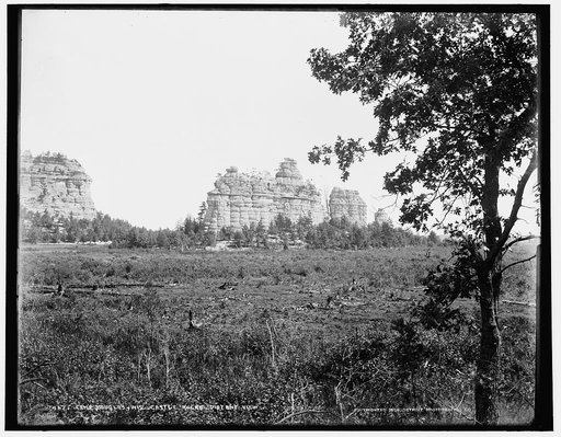 Camp Douglas, Wis., Castle Rocks, distant view
