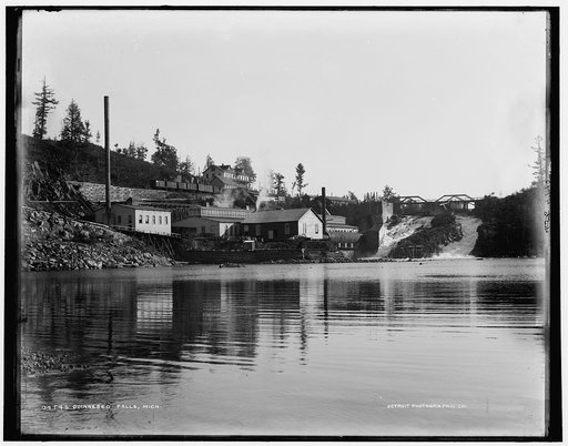 Quinneseo [sic] Falls, Mich.