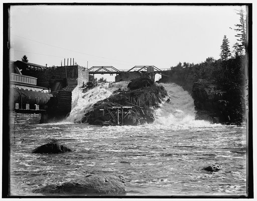 Quinnesee [sic] Falls, near view