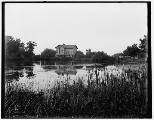 Green Lake, Wis., old mill at railway station
