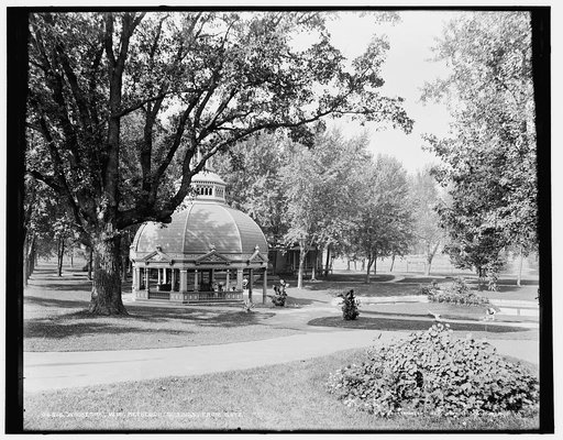 Waukesha, Wis., Bethesda Springs from gate