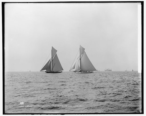 Shamrock I and Columbia coming for the line