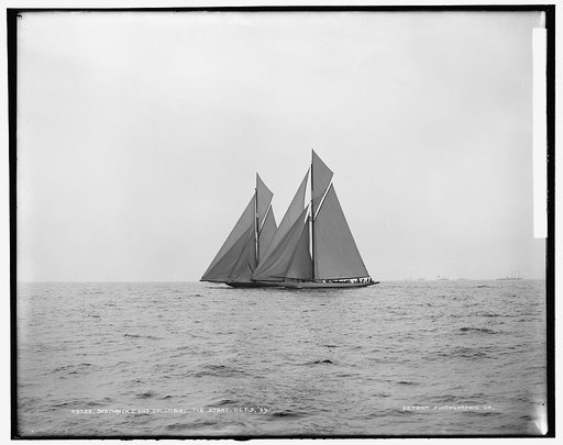 Shamrock I and Columbia, the start