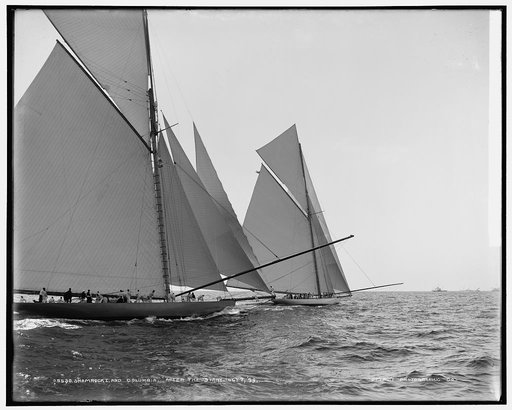 Shamrock I and Columbia after the start