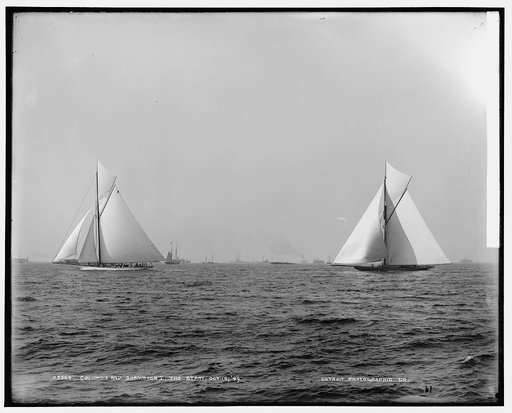 Columbia and Shamrock I, the start