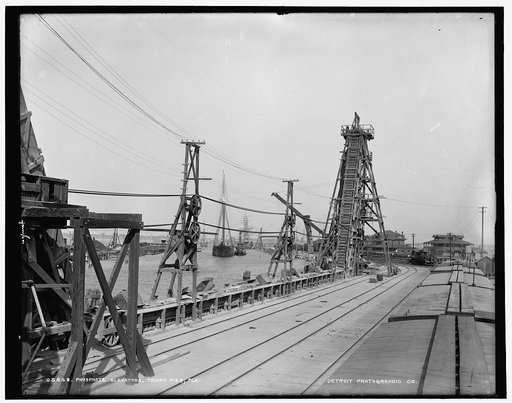 Phosphate elevators, Tampa pier, Fla.