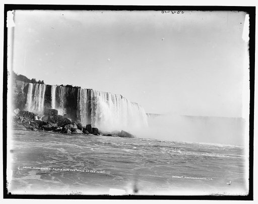 Horseshoe Fall, from the Maid of the Mist