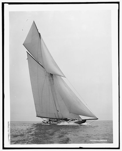 Yacht Independence