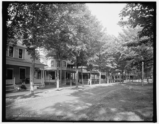Park Avenue, Bay View, Mich.