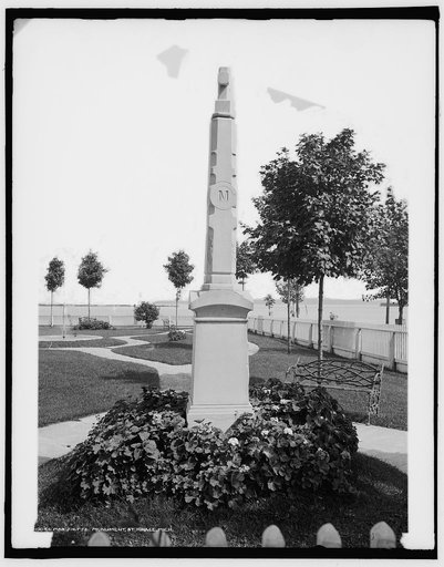 Marquette monument, St. Ignace, Mich.