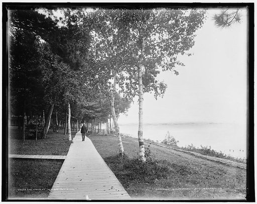 Walk at We-Que-Ton-Sing