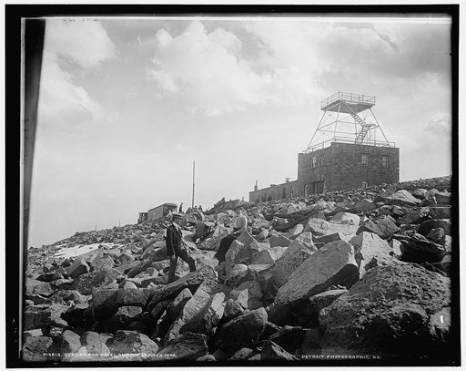 Station and hotel, summit of Pike's Peak