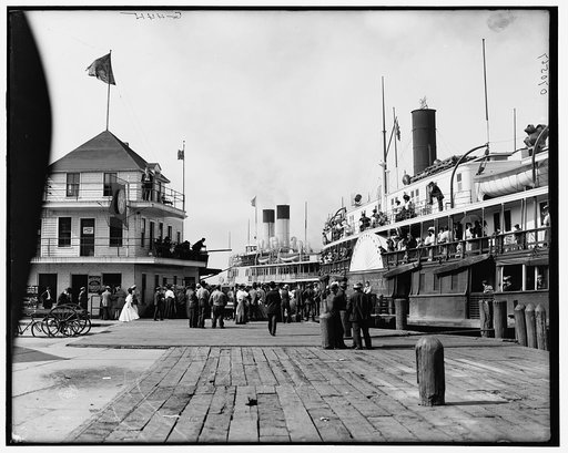 Steamers at pier, Port Huron, Mich.