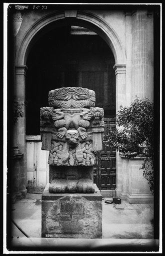 Idol, Teoyaomiqui [i.e. Coatlicue