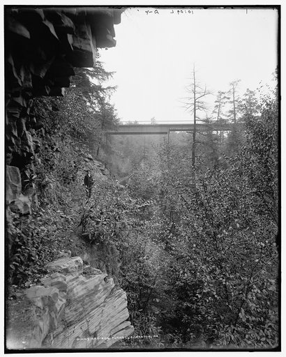 Nay Aug tunnel, Scranton, Pa