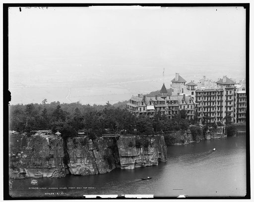 Lake Mohonk House from sky top path