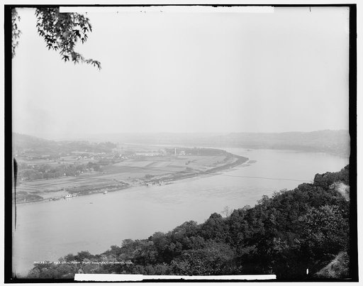 Up the Ohio from Fort Thomas, Cincinnati, Ohio