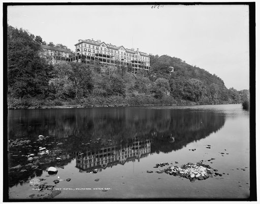 Kittatinny Hotel [i.e. House], Delaware Gap