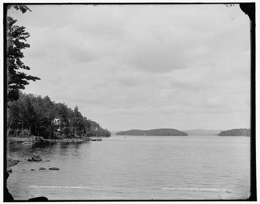 Looking north on Lake Sunapee, N.H.
