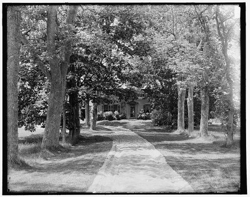 Old Manse from the highway, Concord, Massachusetts