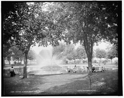 Fountain in Water Works Park, Detroit
