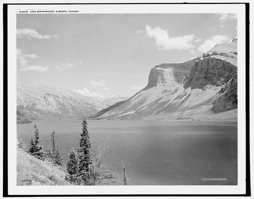 Lake Minnewanka, Alberta, Canada