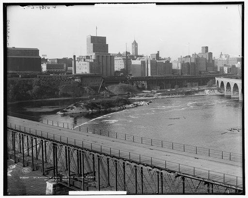 St. Anthony's Falls and the milling district, Minneapolis, Minn.
