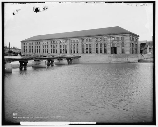 Great lock and power plant, Chicago Drainage Canal, Lockport, Ill.