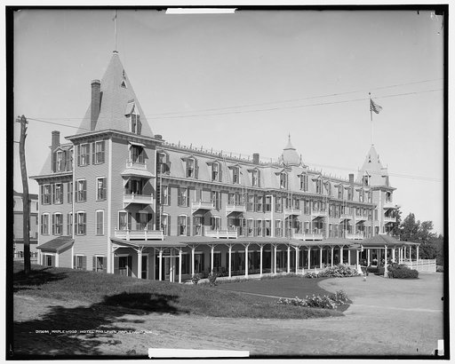 Maplewood Hotel [i.e. House] and lawn, Maplewood, N.H.