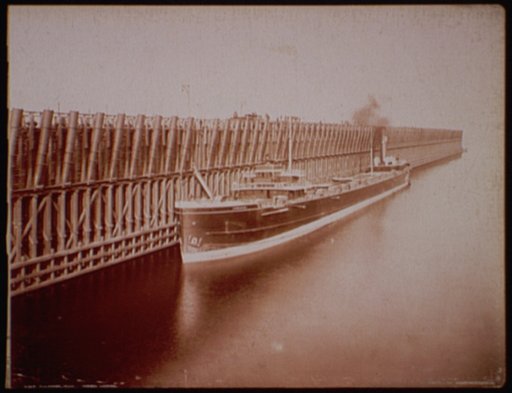Escanaba, Mich. Vessel loading