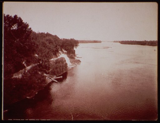 Wisconsin River near Merrimac, Wis. looking down