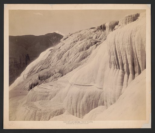 Mammoth Hot Springs, top of pulpits