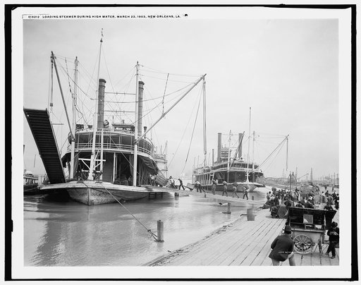 Loading steamer during high water, March 23, 1903, New Orleans, La.