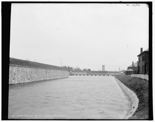 The Moat and main entrance, Fort Monroe, Va.