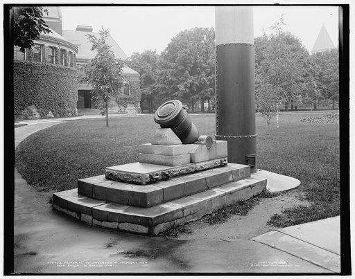 Memorial to University of Michigan men who fought in Spanish war