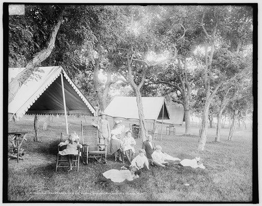 The Professor and his pupils, Manhansett [i.e. Manhanset], Shelter Island, N.Y.
