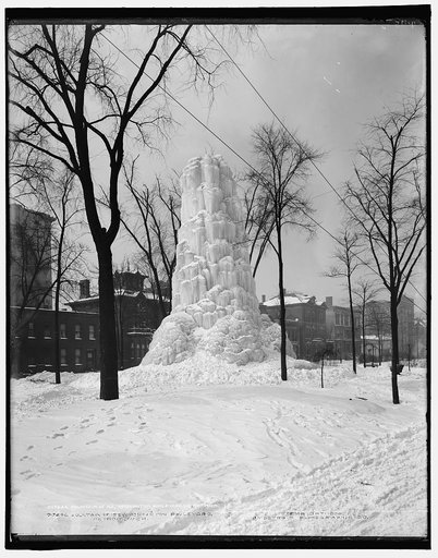 Fountain of ice, Washington Boulevard, Detroit, Mich.
